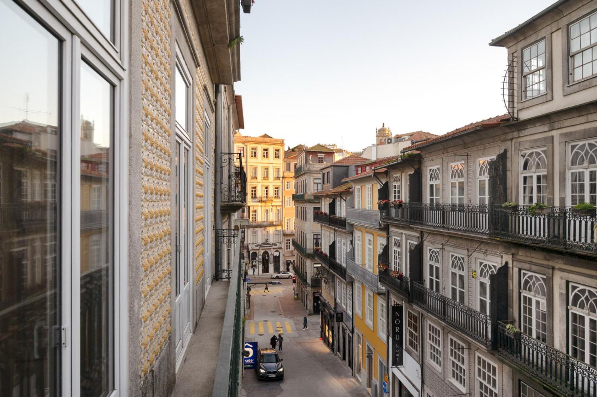 42 2 F Historical Apartment At Cardosas Block OOporto Esterno foto